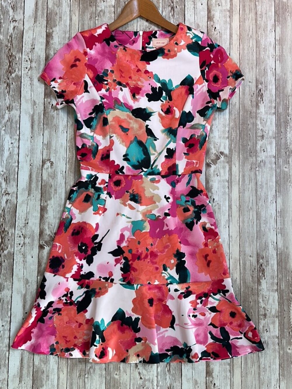 EUC Love...Ady Floral Short Sleeve Ruffle Fit Flare Dress sz Small Pink Tiered